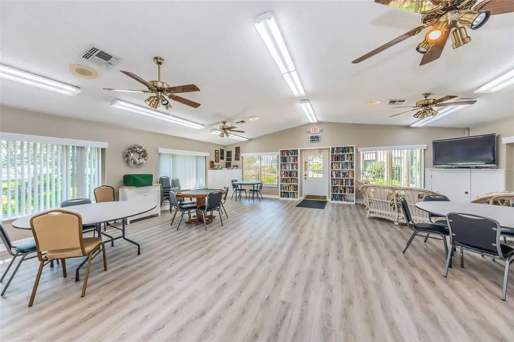 1870 Pine Ridge Way W Palm Harbor FL 34684