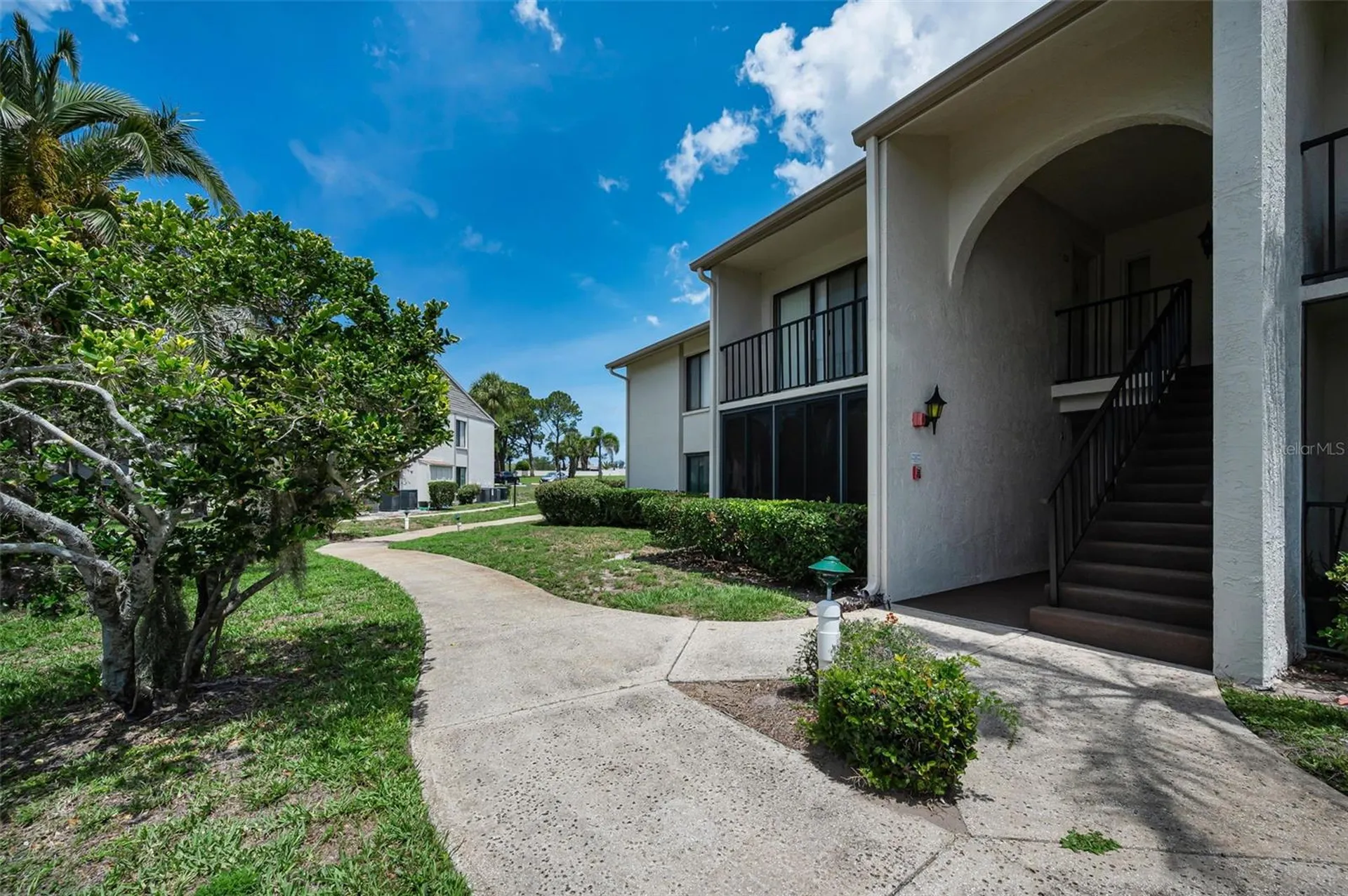 1870 Pine Ridge Way W Palm Harbor FL 34684