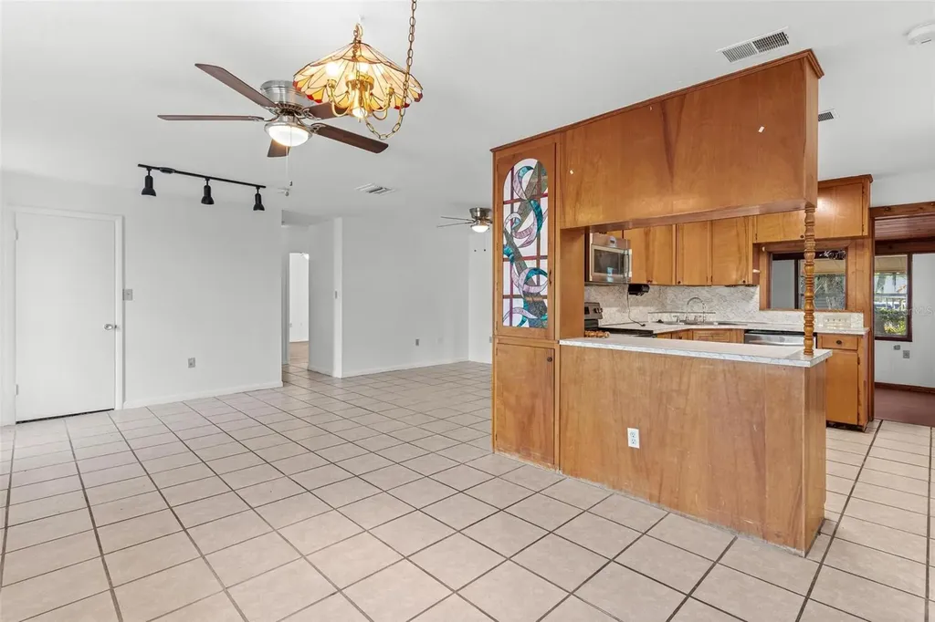 803 Carol Court Tavares FL 32778
