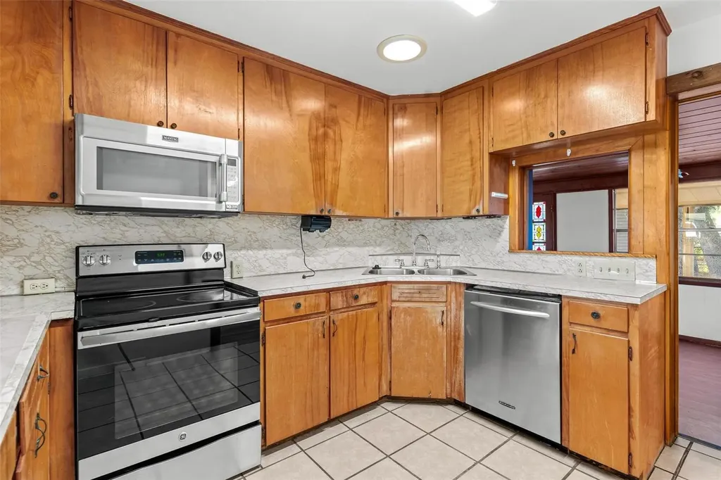 803 Carol Court Tavares FL 32778