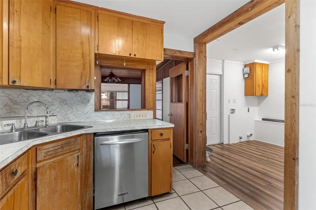 803 Carol Court Tavares FL 32778
