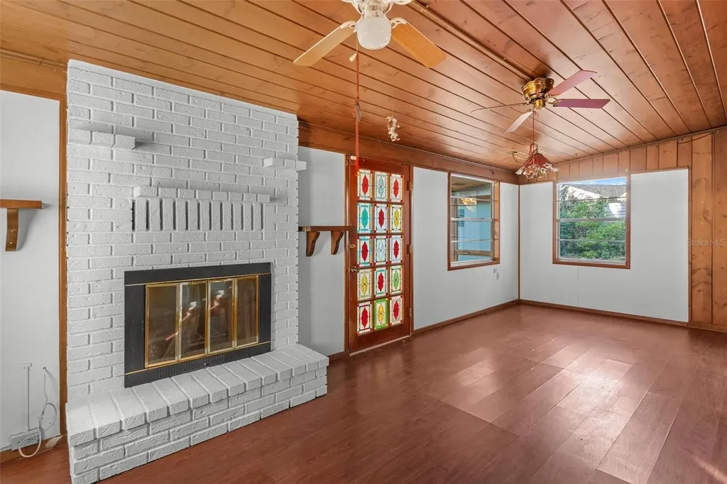 803 Carol Court Tavares FL 32778