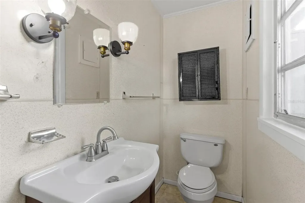 803 Carol Court Tavares FL 32778