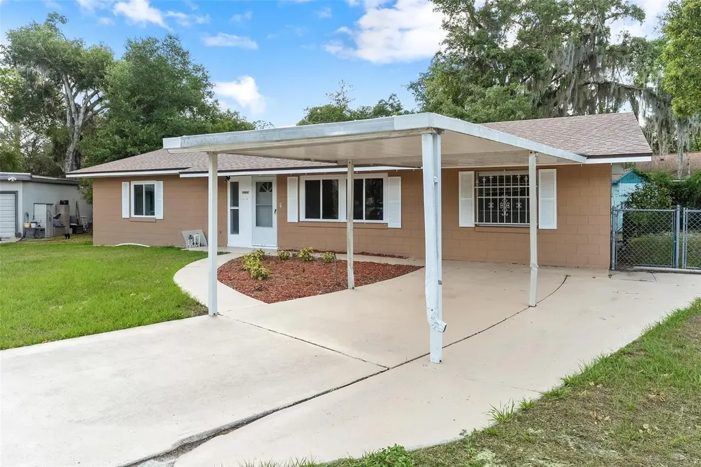 803 Carol Court Tavares FL 32778