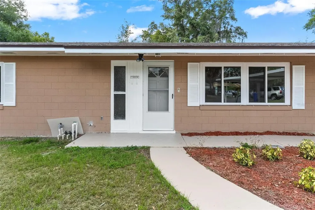 803 Carol Court Tavares FL 32778