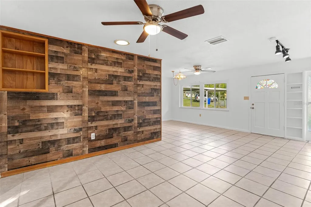803 Carol Court Tavares FL 32778