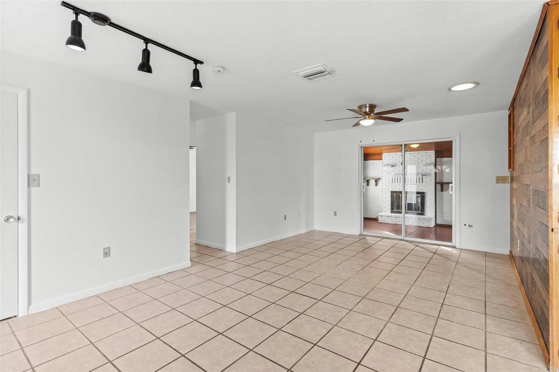 803 Carol Court Tavares FL 32778