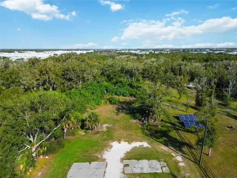 7560 19 Street E Sarasota FL 34243