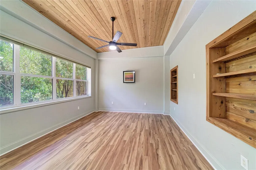 4509 S Lockwood Ridge Road Sarasota FL 34231