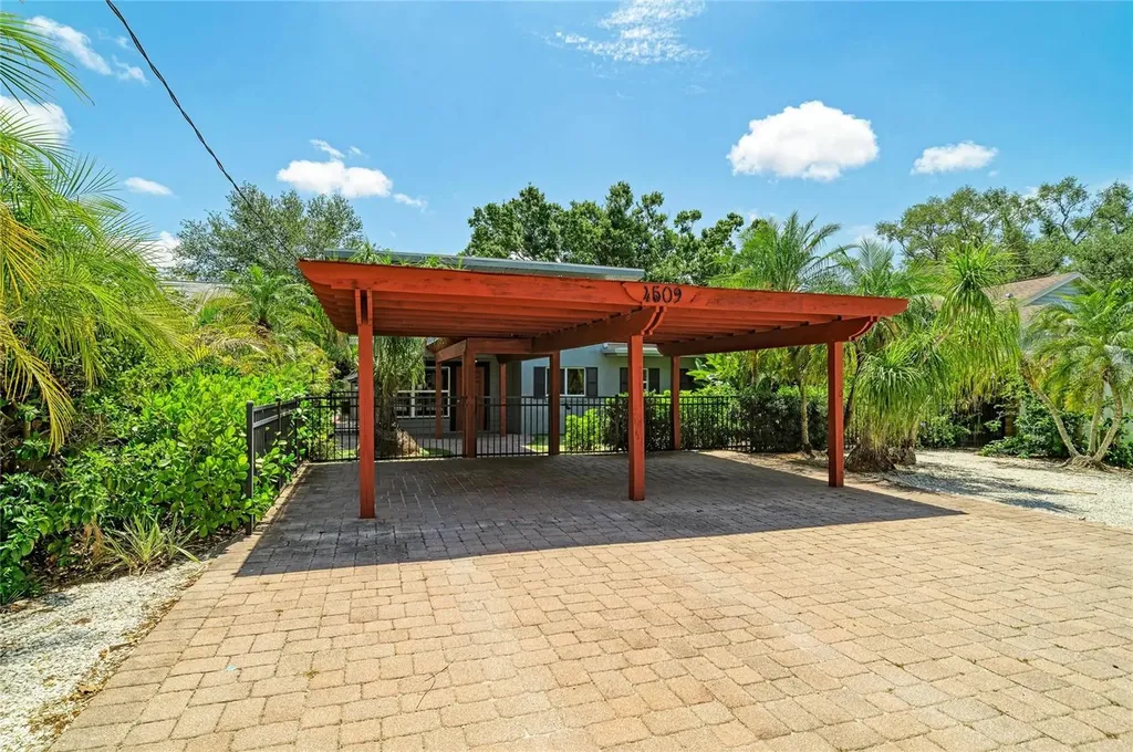 4509 S Lockwood Ridge Road Sarasota FL 34231