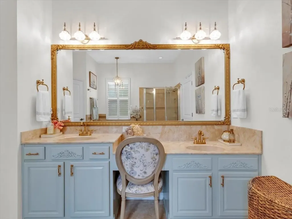 16033 Mulberrypark Circle Lithia FL 33547