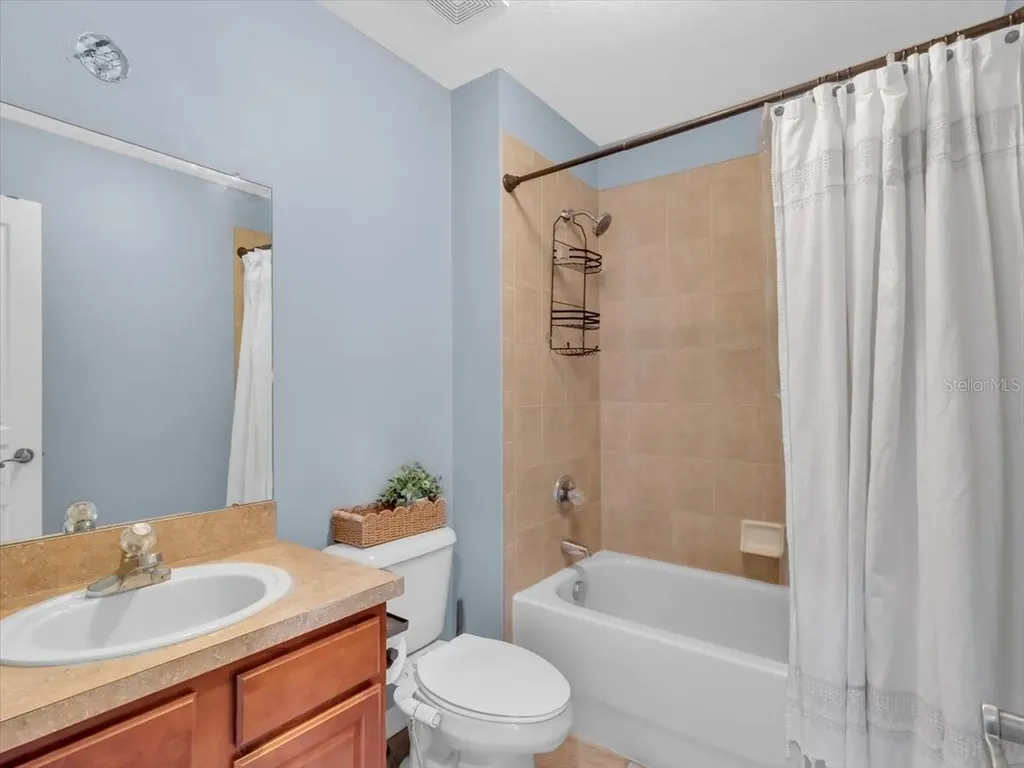 16033 Mulberrypark Circle Lithia FL 33547