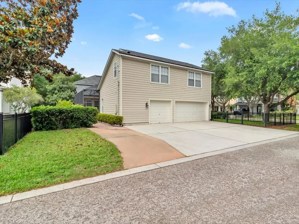 16033 Mulberrypark Circle Lithia FL 33547