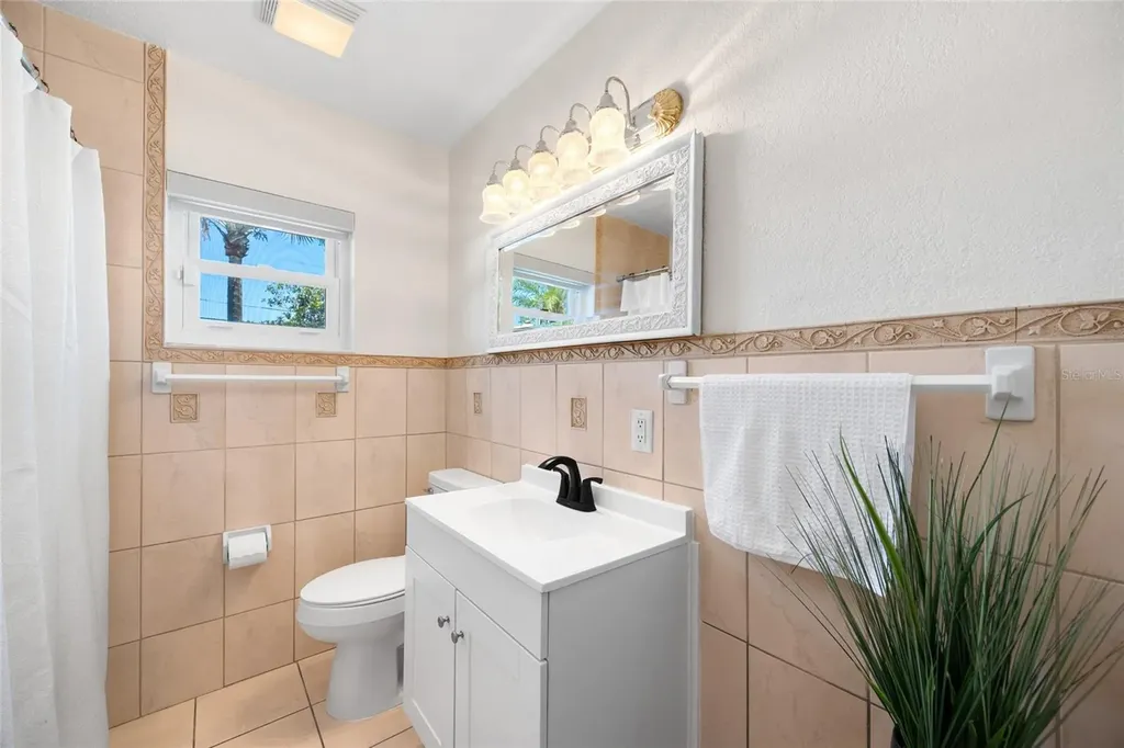 2811 Clemwood Street Orlando FL 32803