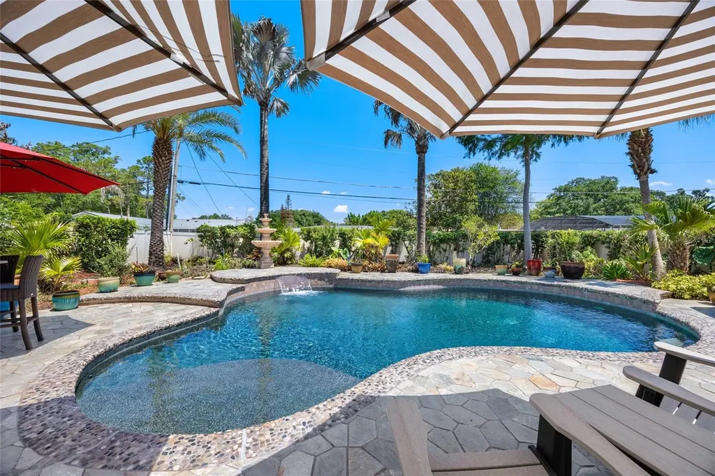 2811 Clemwood Street Orlando FL 32803