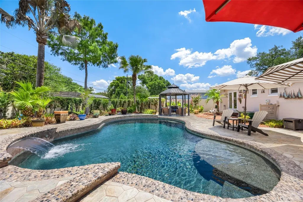 2811 Clemwood Street Orlando FL 32803