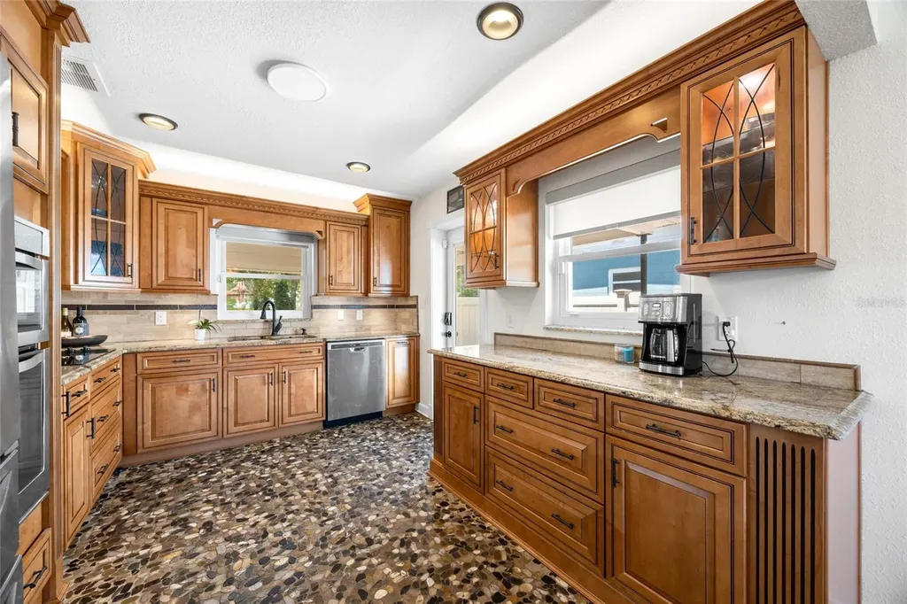 2811 Clemwood Street Orlando FL 32803