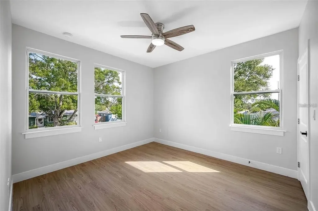 1516 59th Street N St Petersburg FL 33710