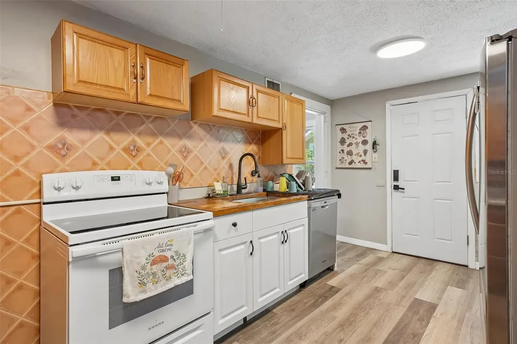 1028 8th Avenue S St Petersburg FL 33705