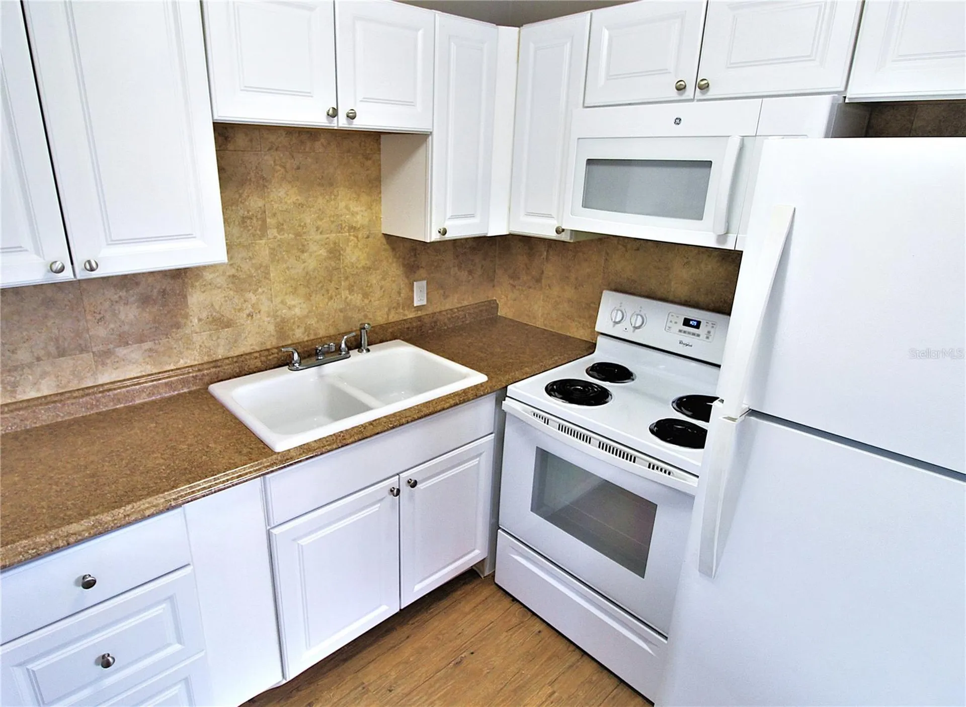 3001 Bee Ridge Road Sarasota FL 34239