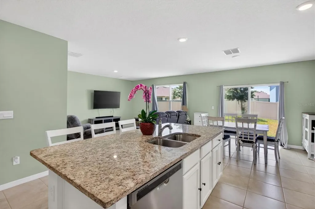 11112 Amber Ridge Drive Zellwood FL 32798