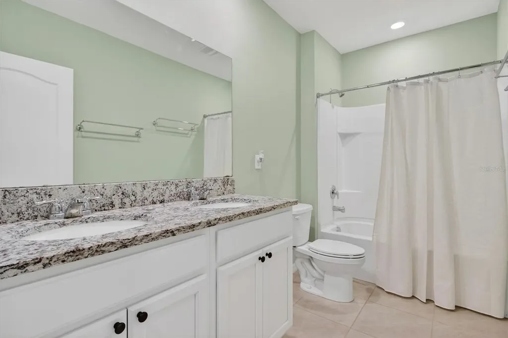 11112 Amber Ridge Drive Zellwood FL 32798