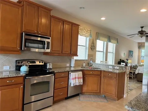 2002 Fishtail Fern Way Ocoee FL 34761