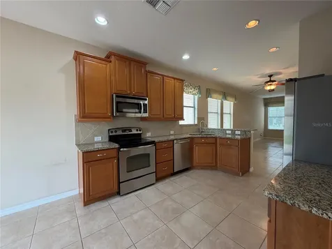 2002 Fishtail Fern Way Ocoee FL 34761