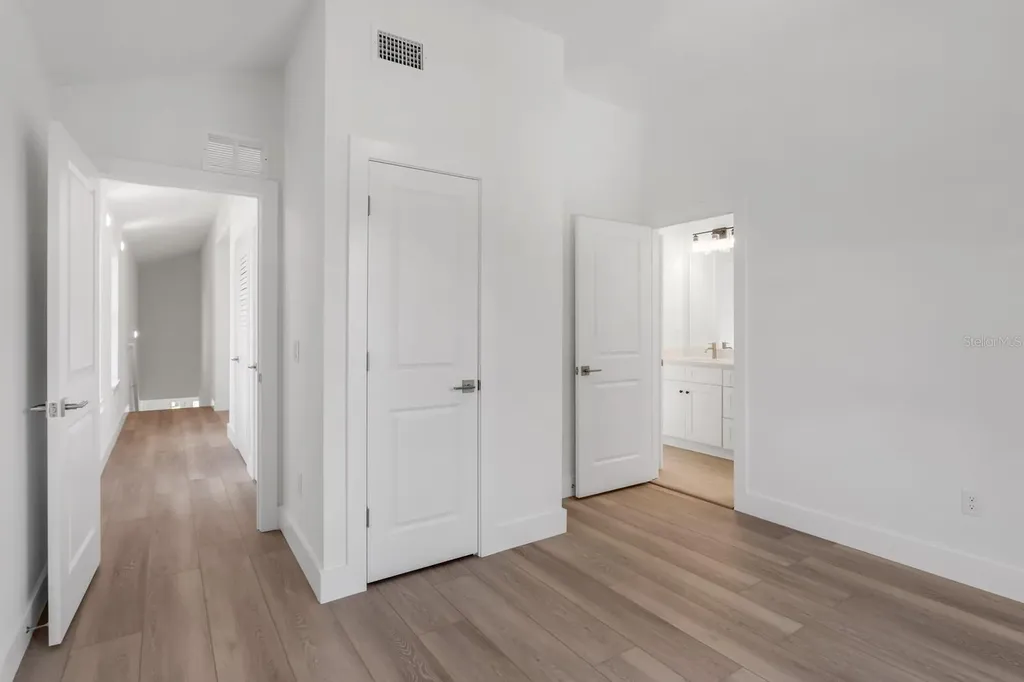 1906 W Chestnut Street Tampa FL 33607