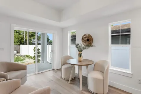 1906 W Chestnut Street Tampa FL 33607