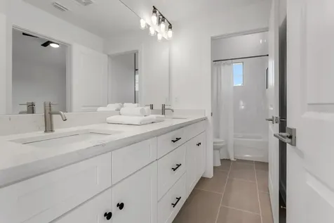 1906 W Chestnut Street Tampa FL 33607