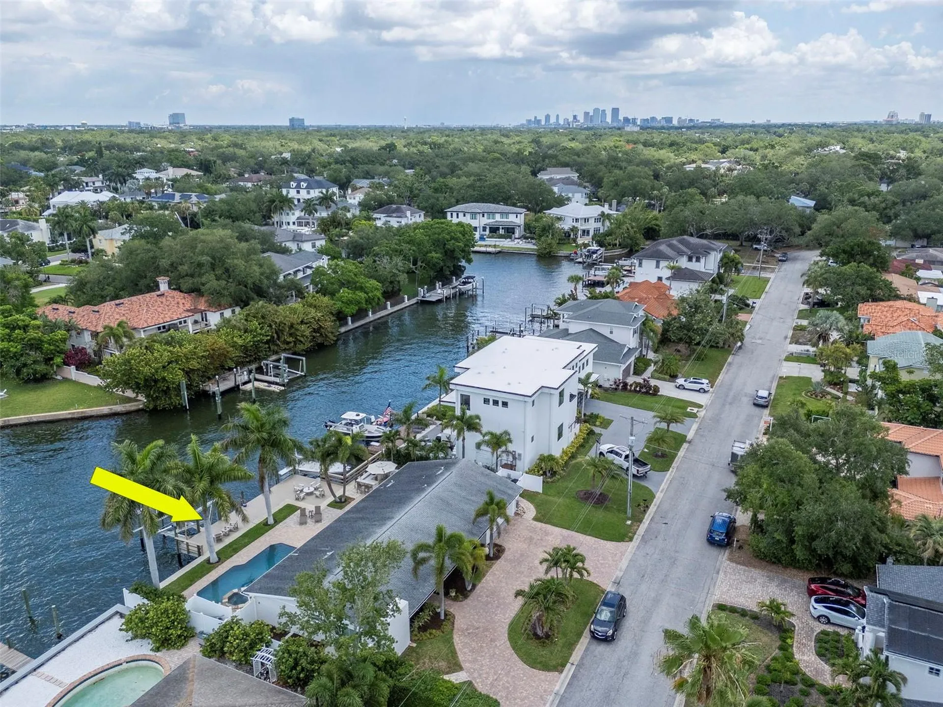 4927 W Melrose Avenue N Tampa FL 33629