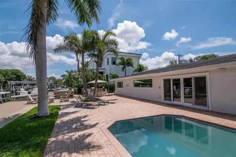 4927 W Melrose Avenue N Tampa FL 33629
