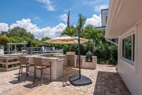 4927 W Melrose Avenue N Tampa FL 33629