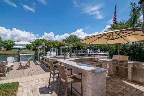 4927 W Melrose Avenue N Tampa FL 33629