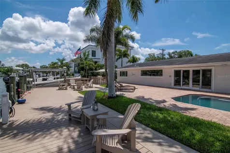 4927 W Melrose Avenue N Tampa FL 33629
