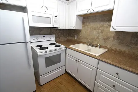 3001 Bee Ridge Road Sarasota FL 34239
