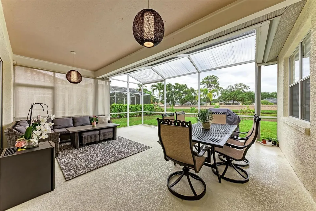 7327 38th Court East Sarasota FL 34243