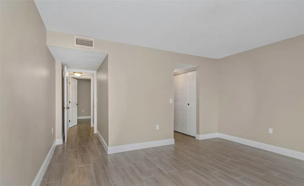 4910 38th Way S St Petersburg FL 33711