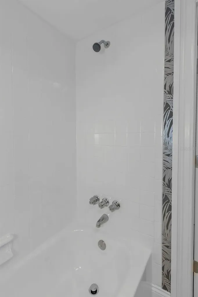 4910 38th Way S St Petersburg FL 33711