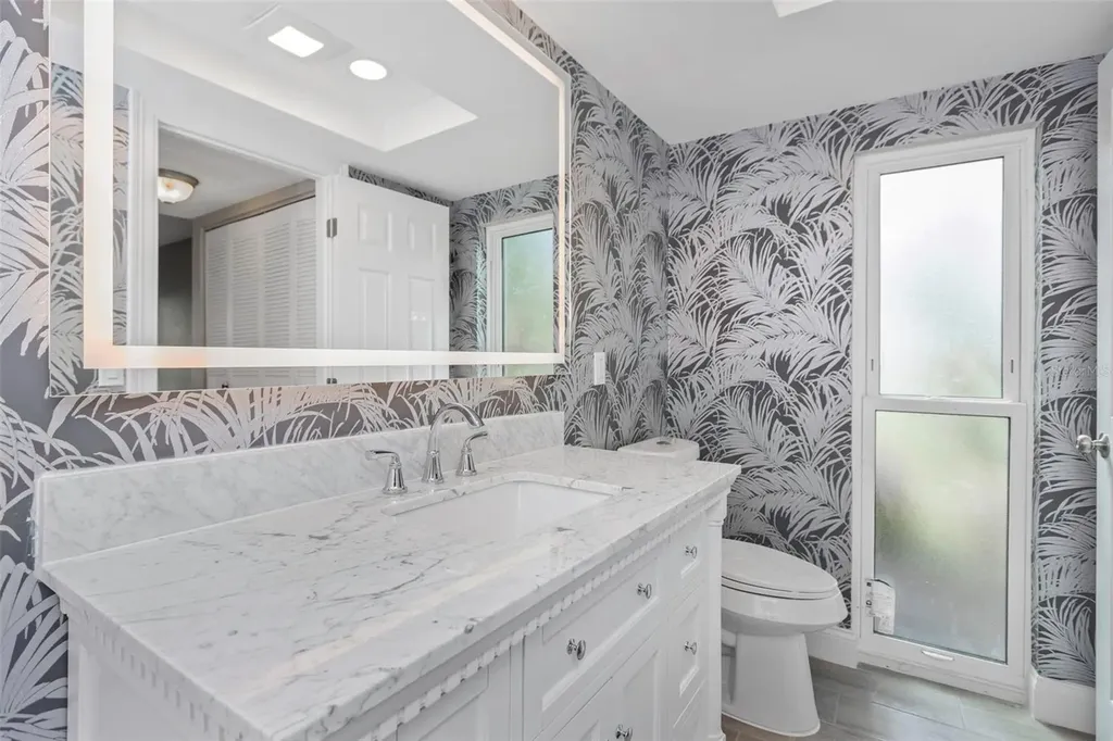 4910 38th Way S St Petersburg FL 33711