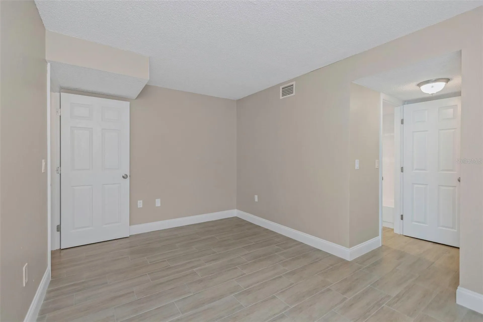 4910 38th Way S St Petersburg FL 33711