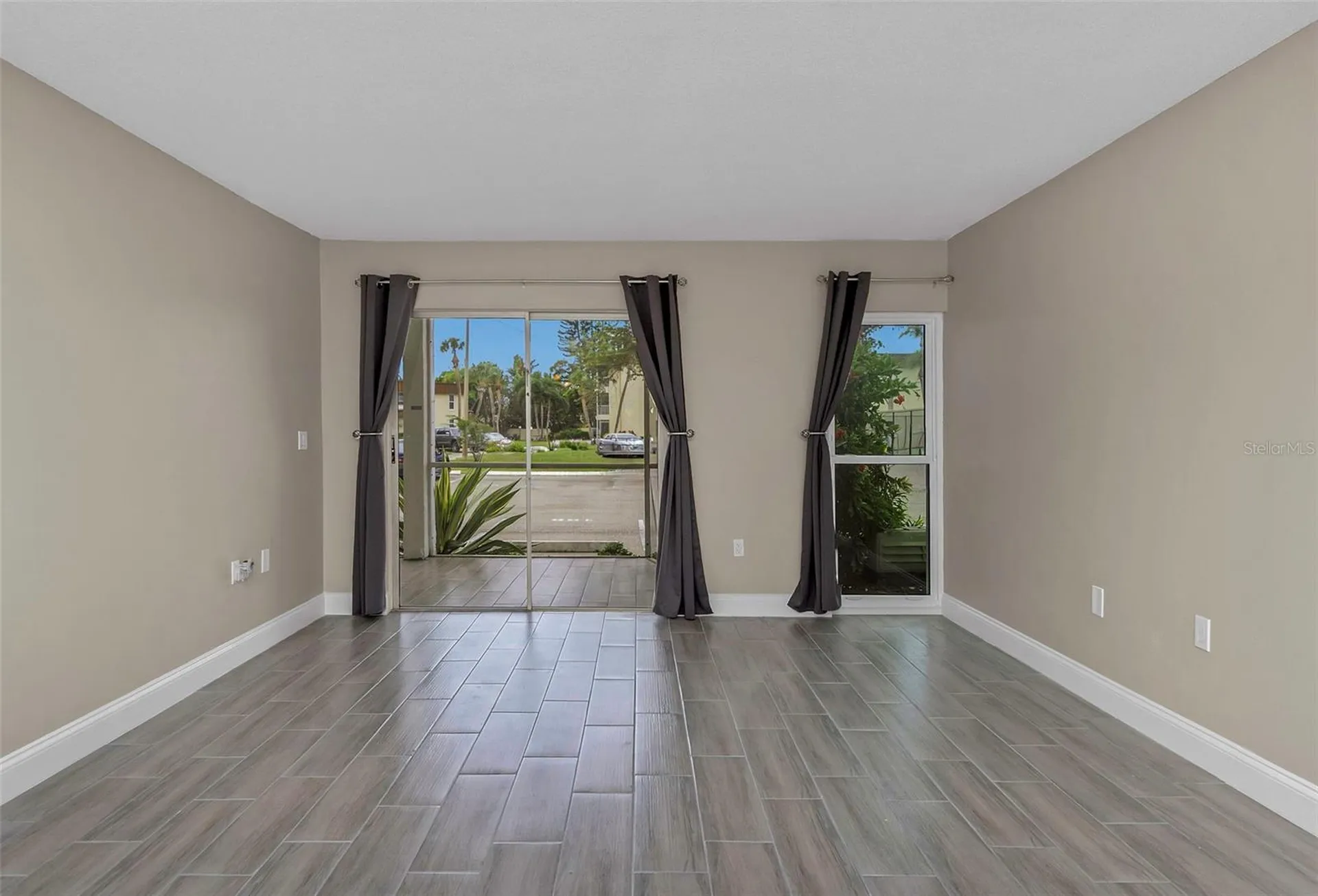 4910 38th Way S St Petersburg FL 33711