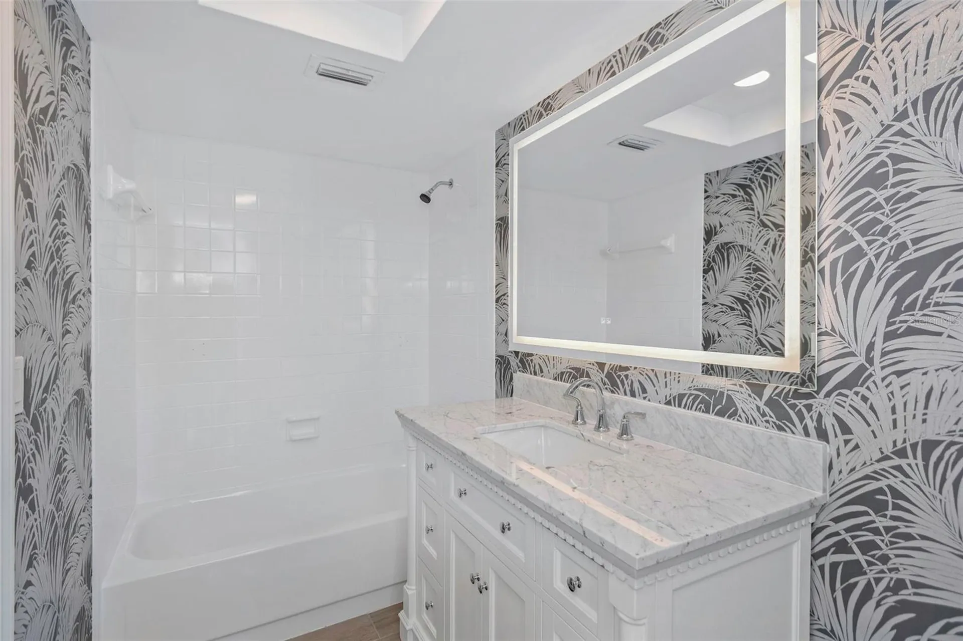 4910 38th Way S St Petersburg FL 33711