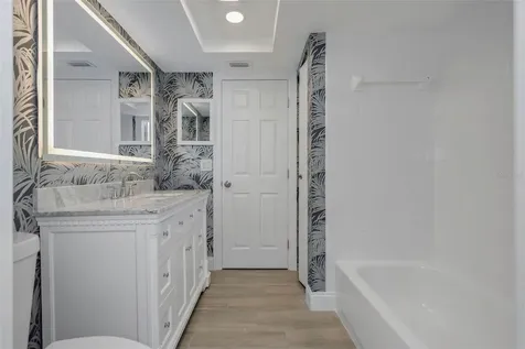 4910 38th Way S St Petersburg FL 33711