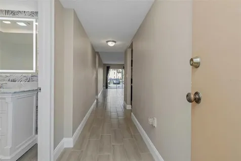 4910 38th Way S St Petersburg FL 33711