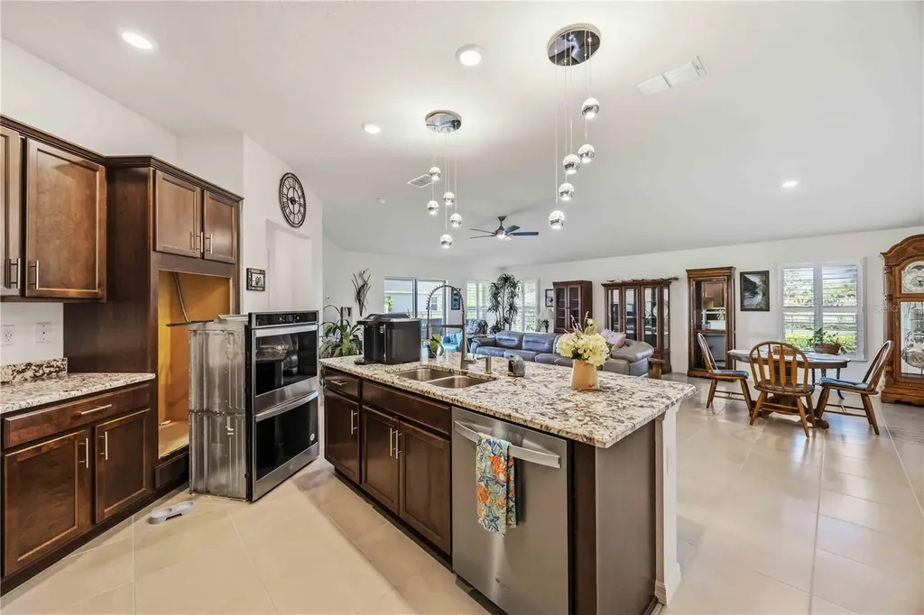 3576 74th Avenue Circle E Sarasota FL 34243