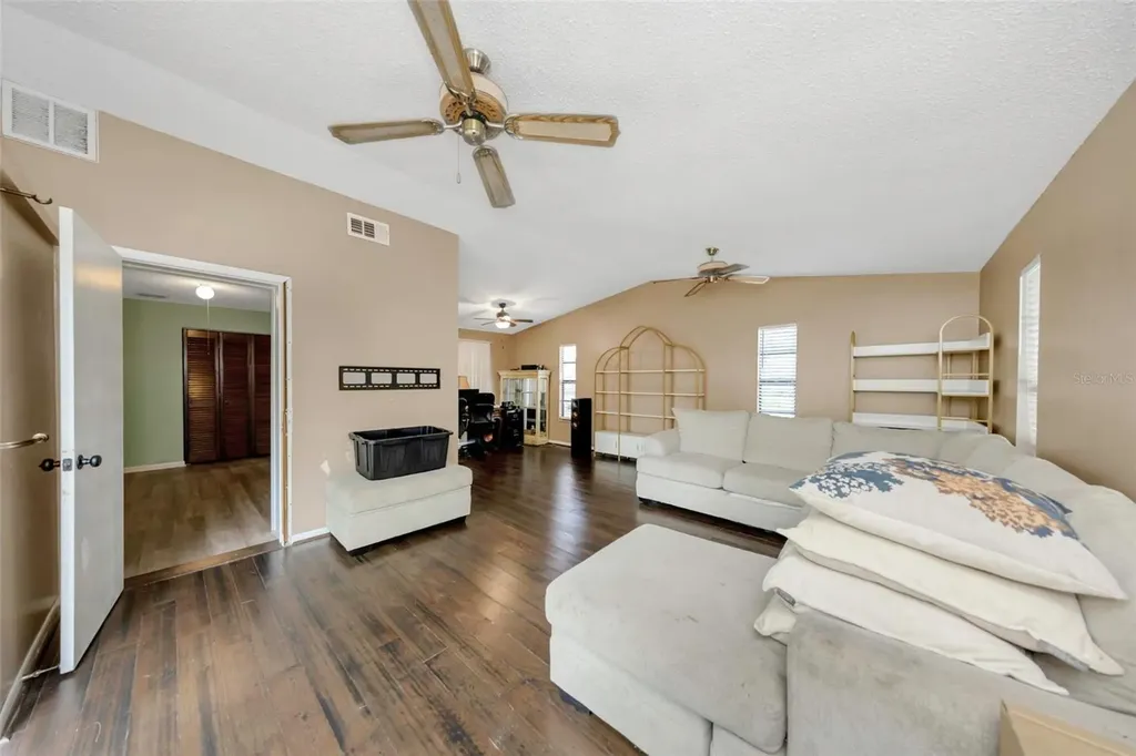 17704 Rivendel Road Lutz FL 33549