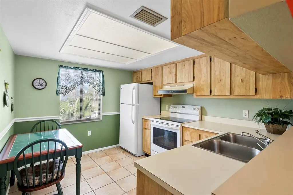 106 W Cypress Court Oldsmar FL 34677