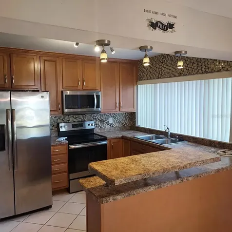 11821 Northtrail Avenue Tampa FL 33617
